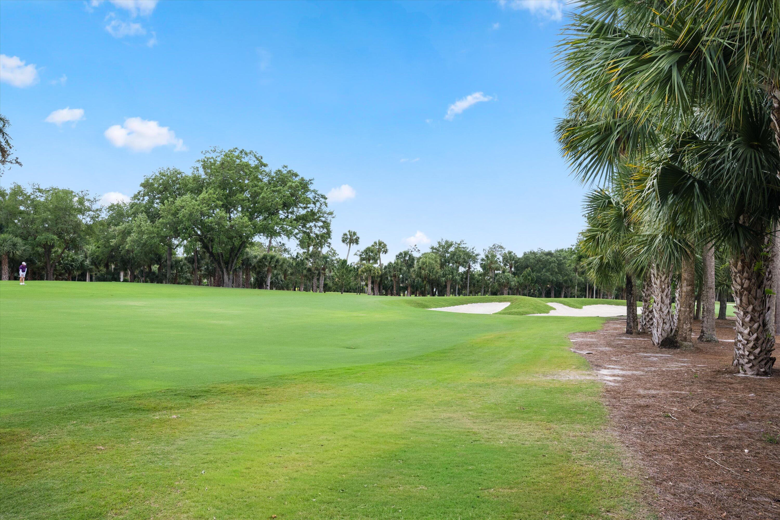 BREAKERS WEST/The Estates - Residential