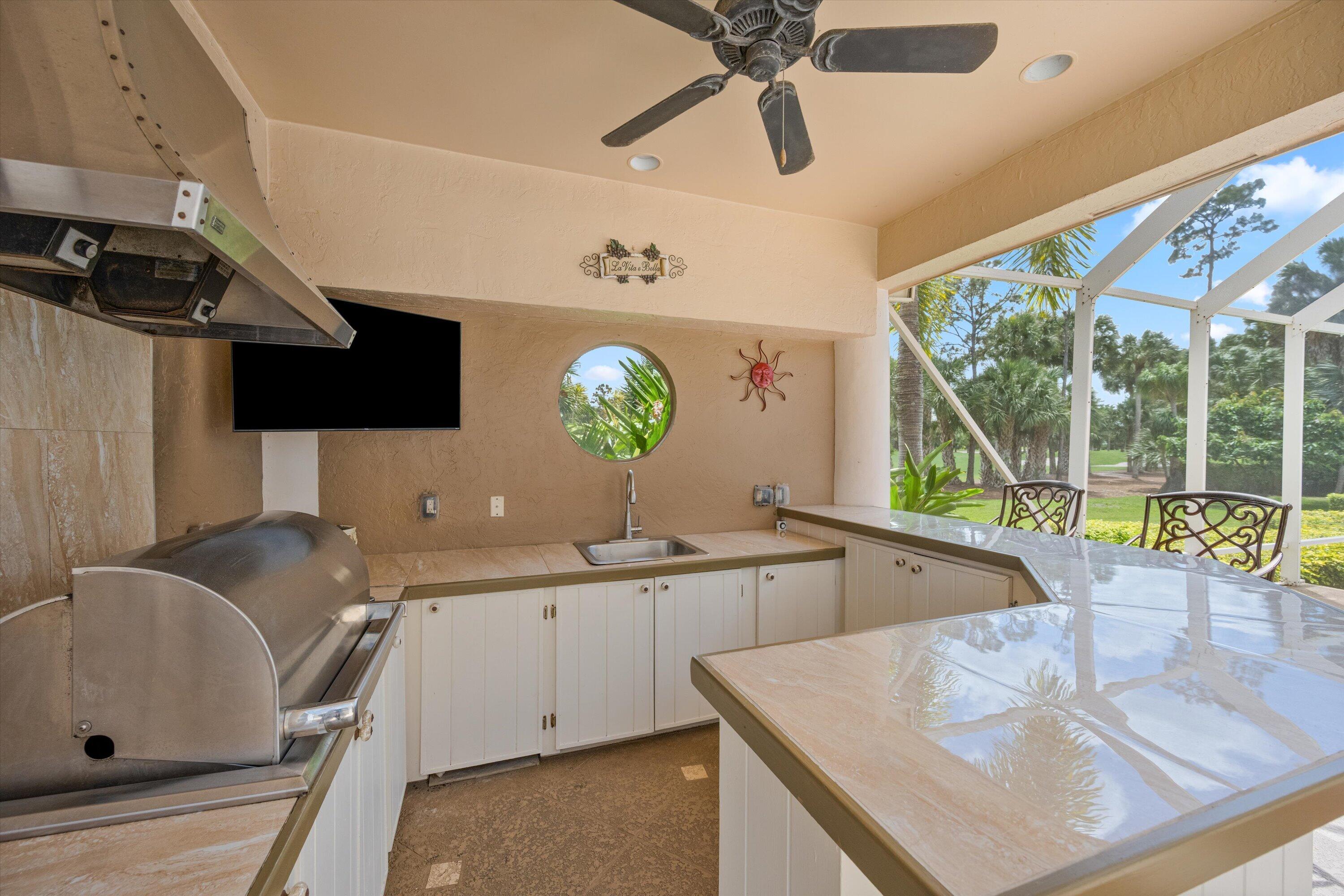 BREAKERS WEST/The Estates - Residential