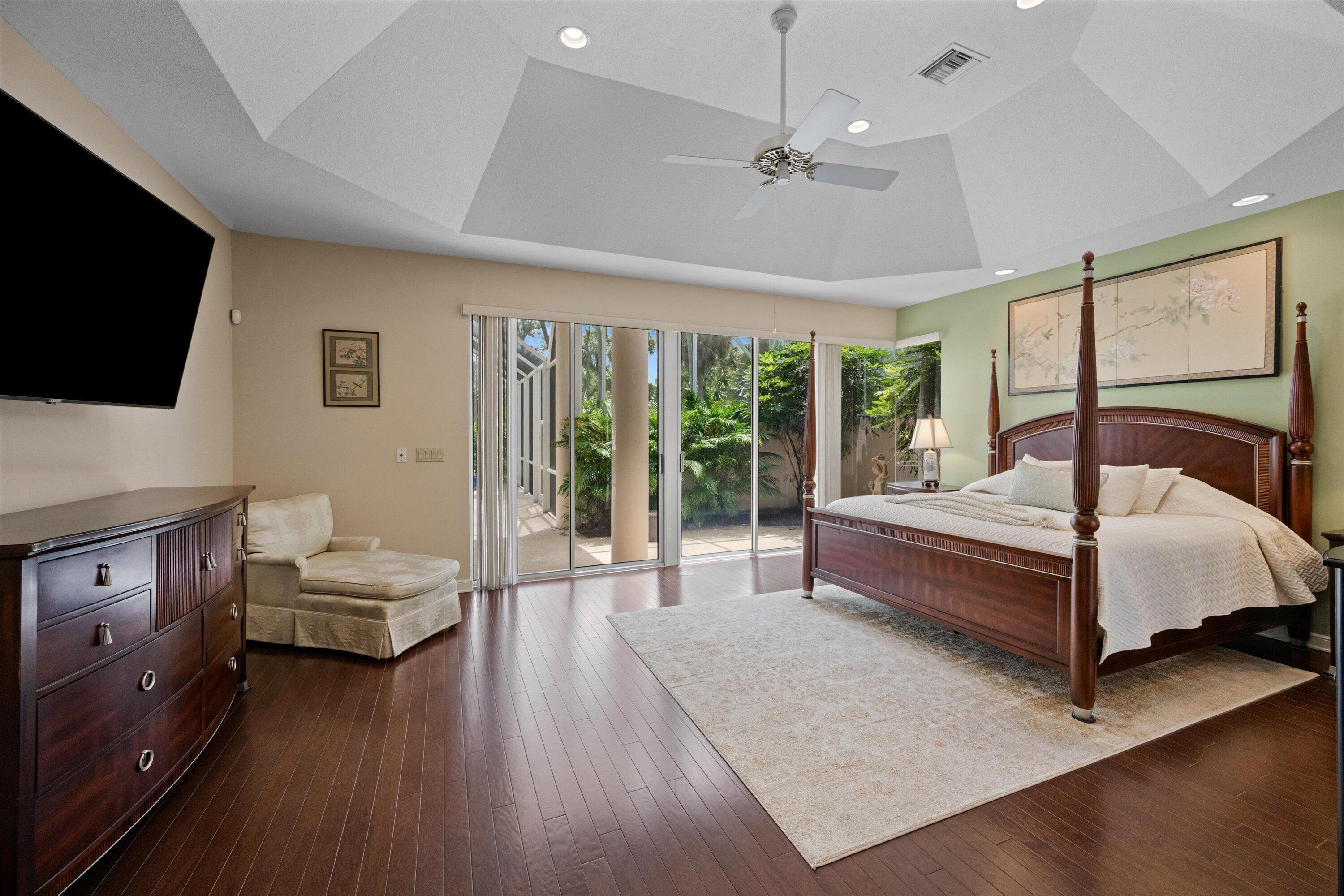 BREAKERS WEST/The Estates - Residential