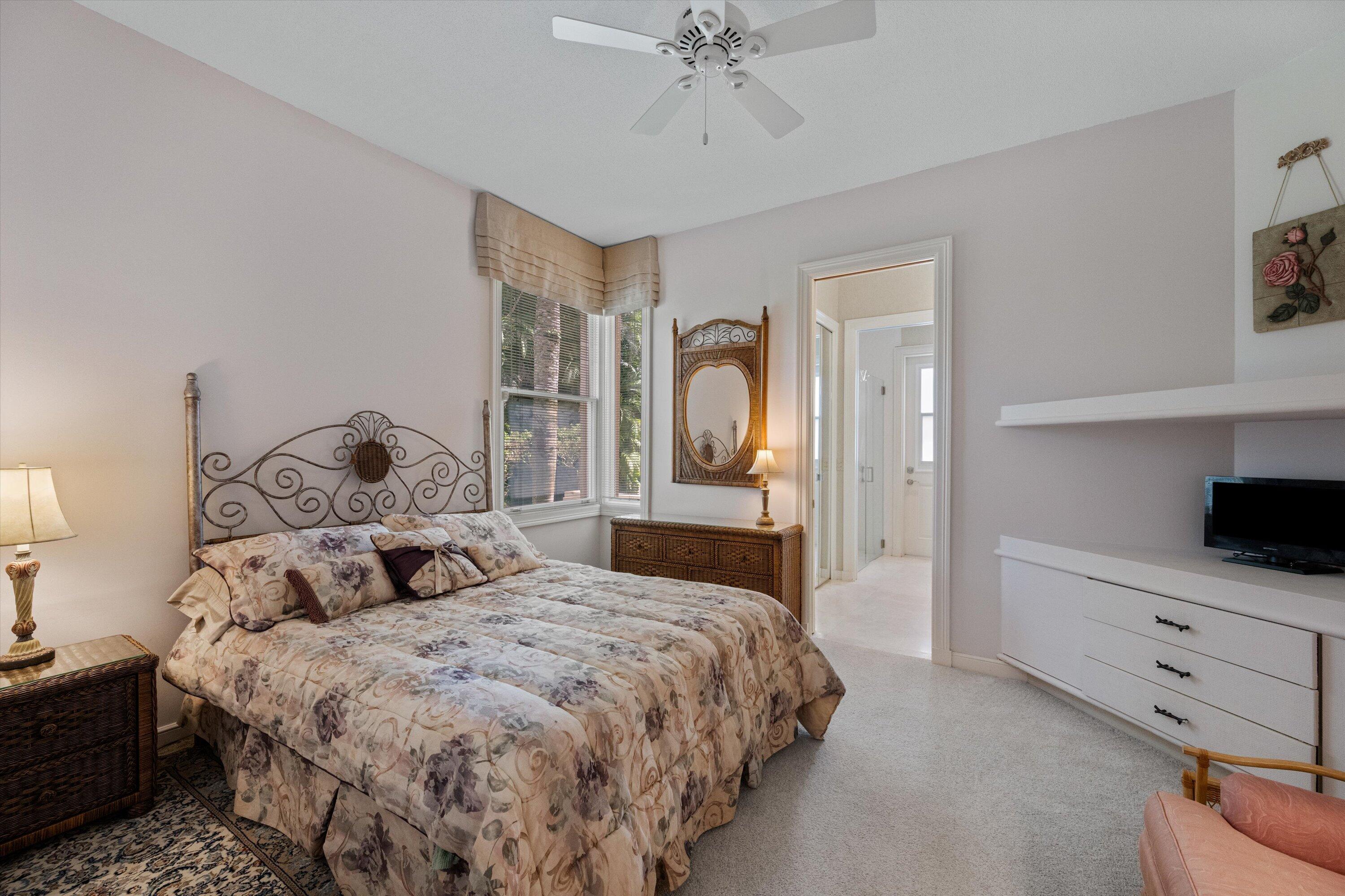 BREAKERS WEST/The Estates - Residential