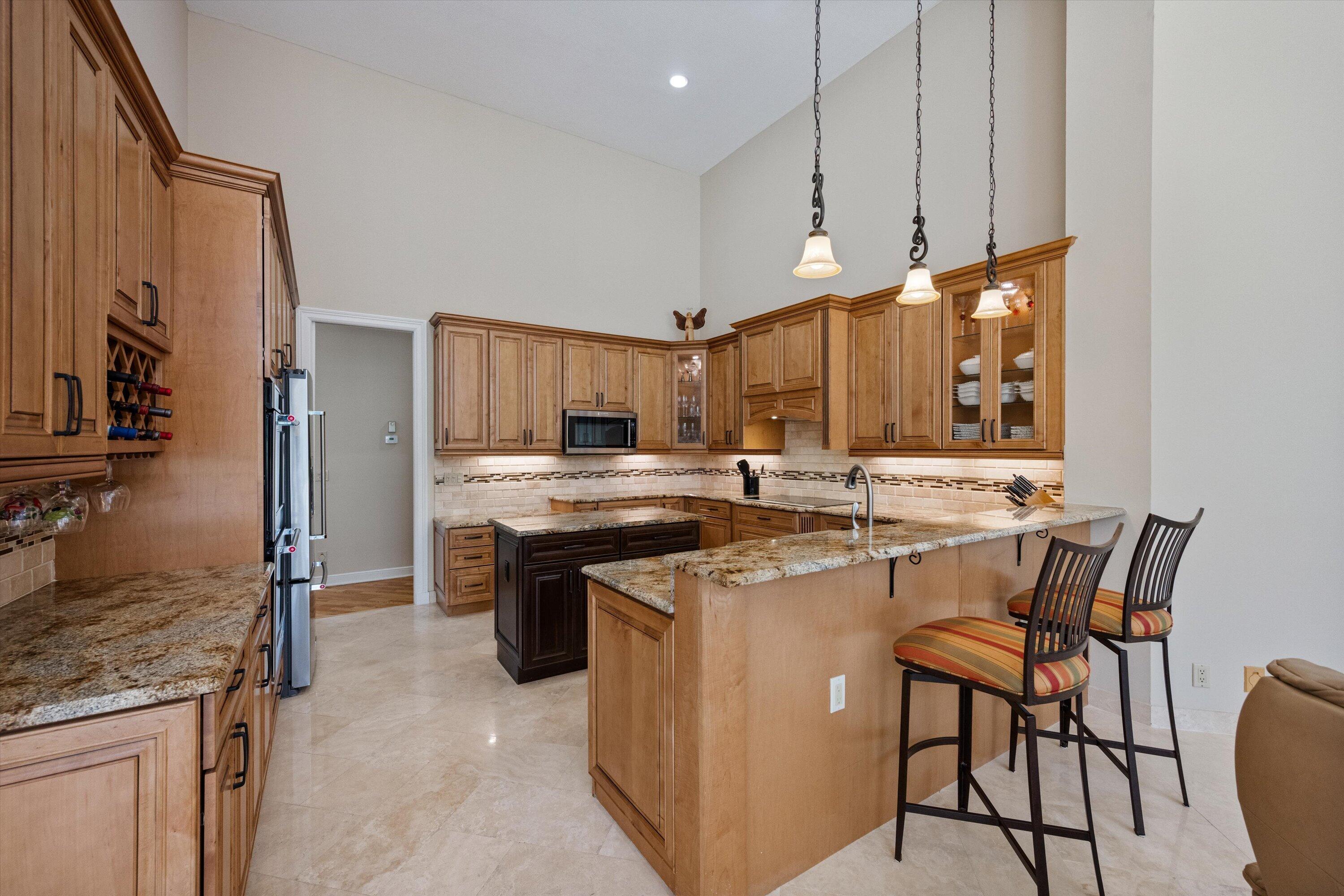 BREAKERS WEST/The Estates - Residential