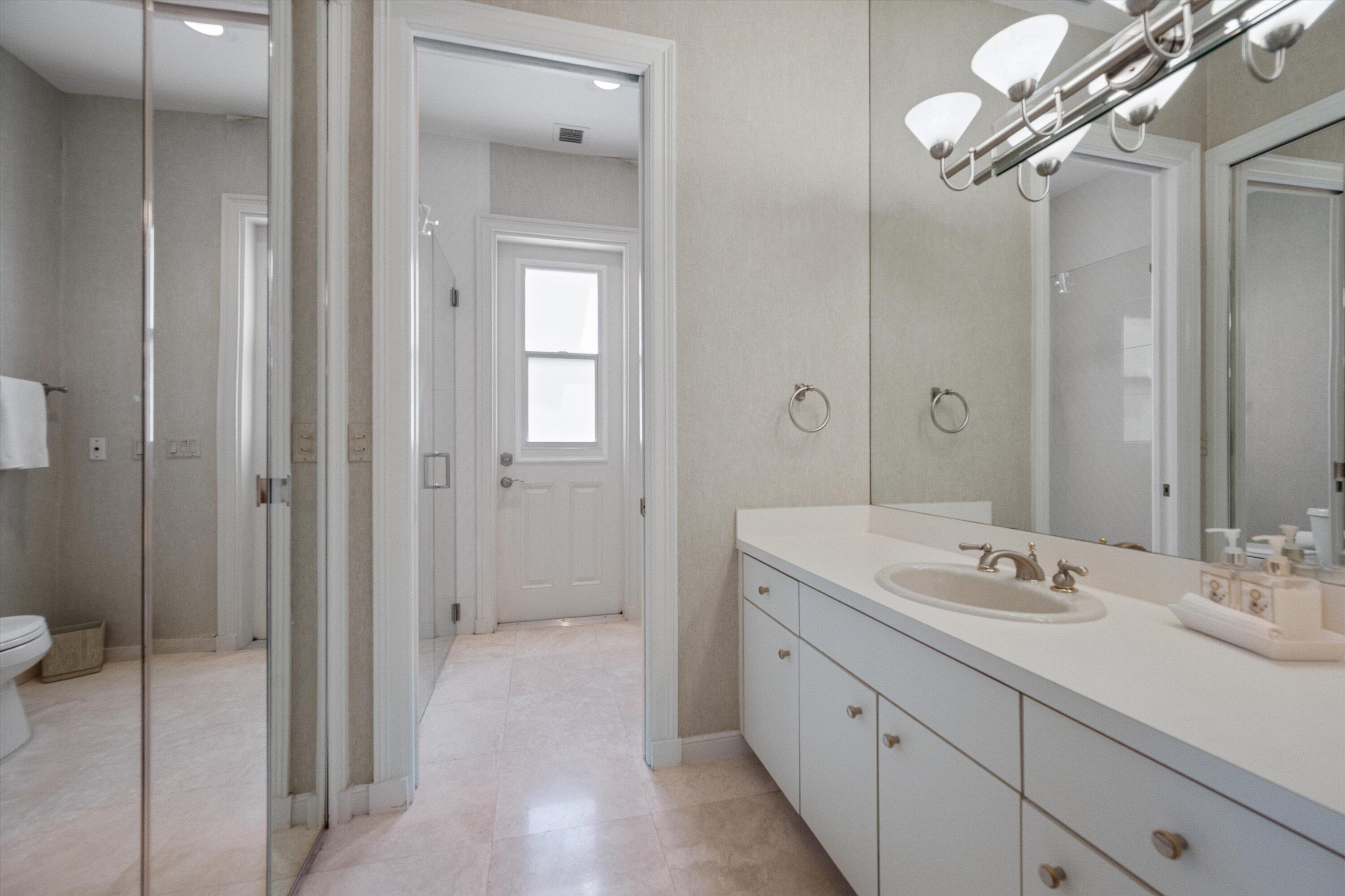 BREAKERS WEST/The Estates - Residential