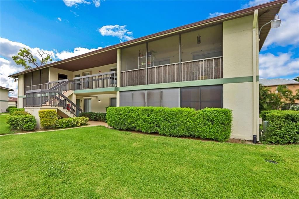 Photo of 6257 Chasewood Dr Dr #F, Jupiter, FL 33458 (MLS # F10334956)