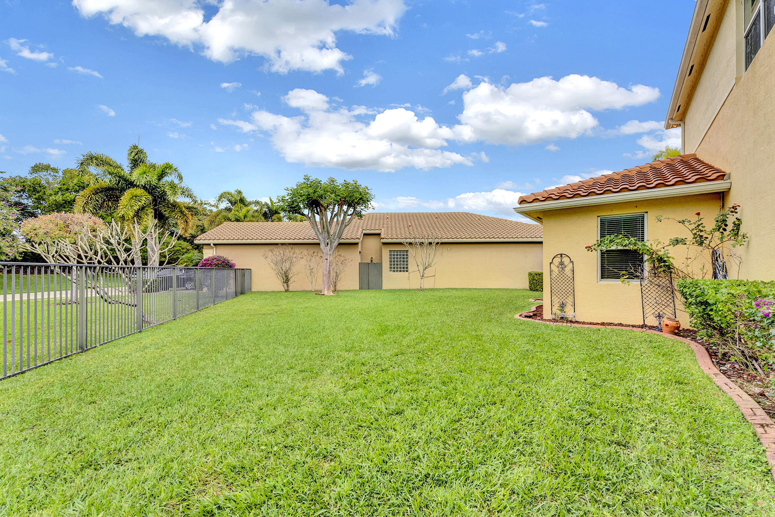 TRAILS AT CANYON 3 - Residential