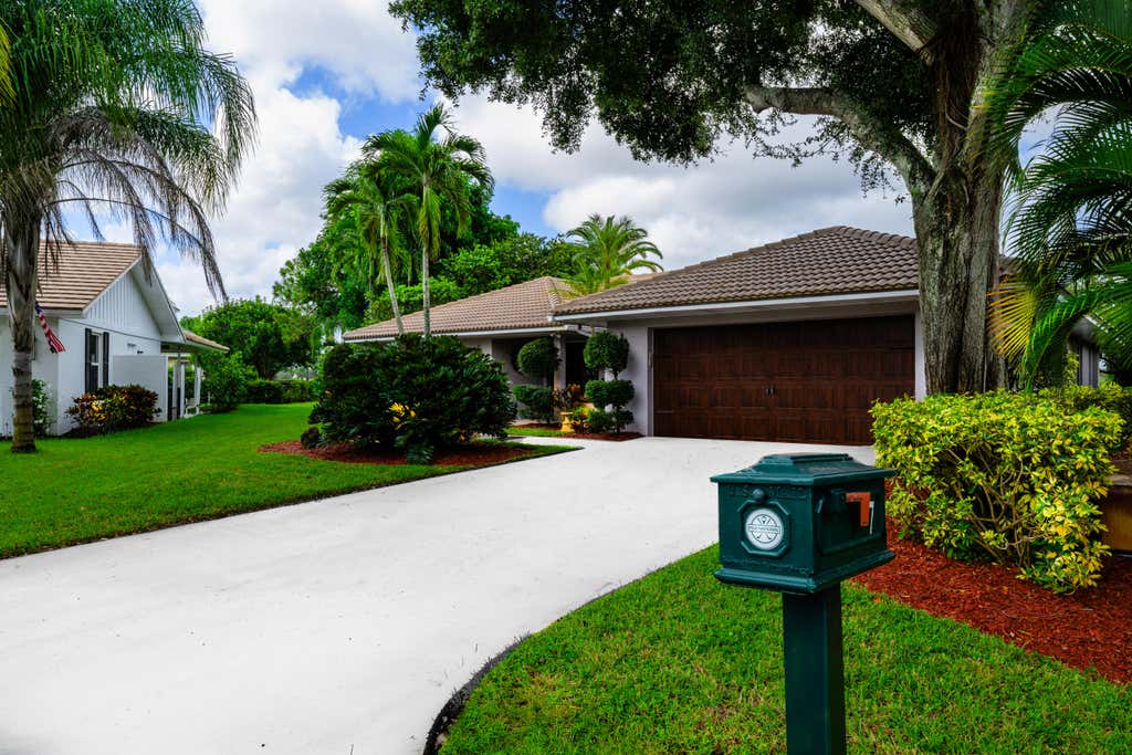 Photo of 7 Bannock Road, Palm Beach Gardens, FL 33418 (MLS # R11129482)