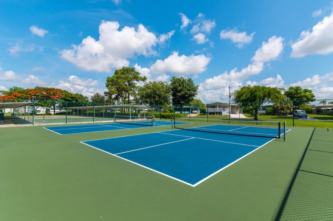 SEA MEADOWS - Residential