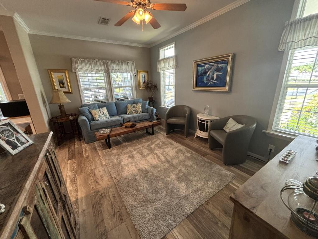 SEA MEADOWS - Residential