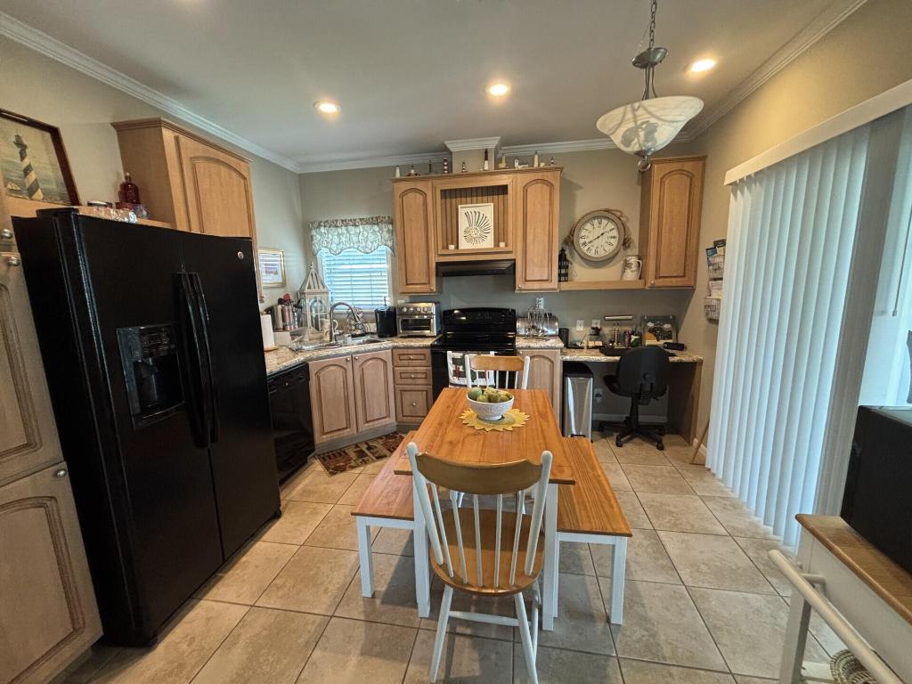 SEA MEADOWS - Residential