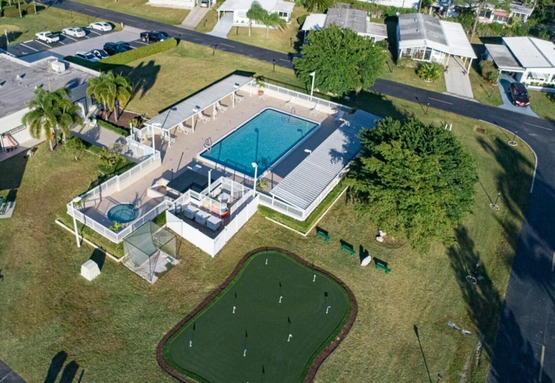 SEA MEADOWS - Residential