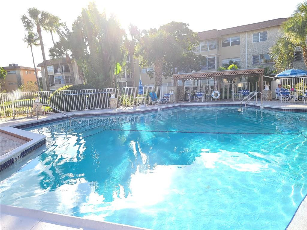 HAWAIIAN GARDENS - Residential