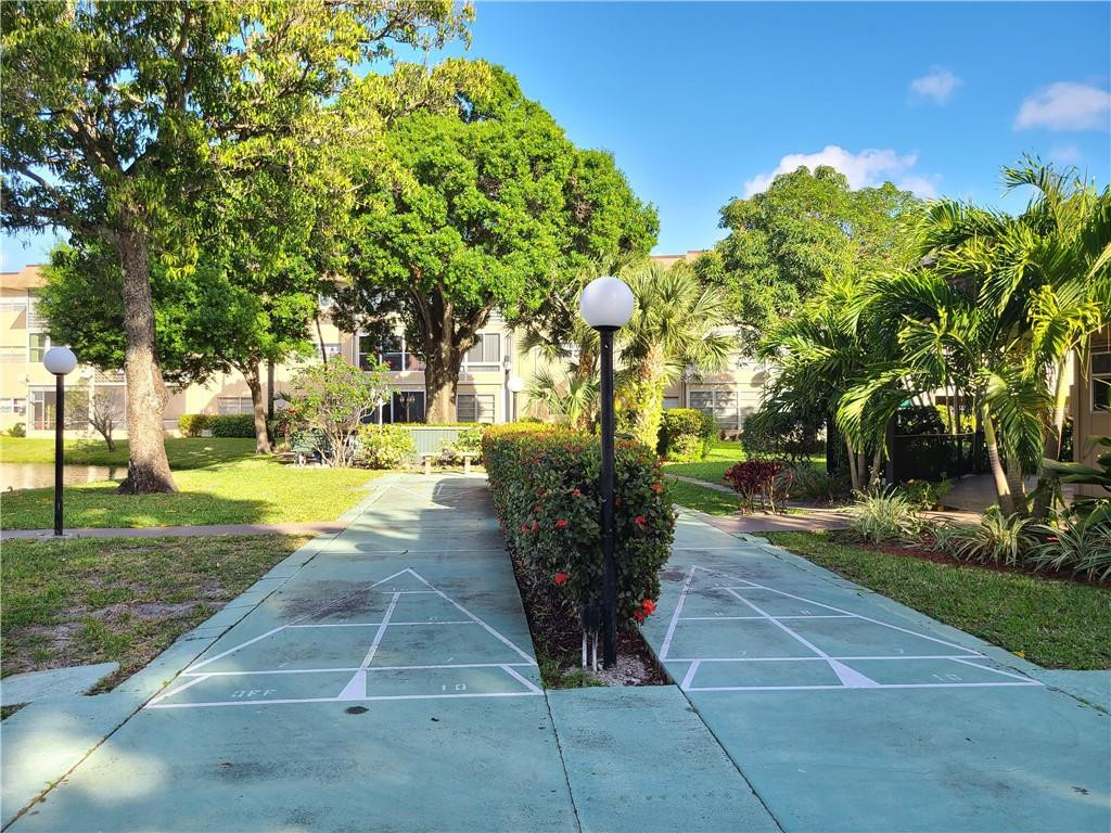 HAWAIIAN GARDENS - Residential