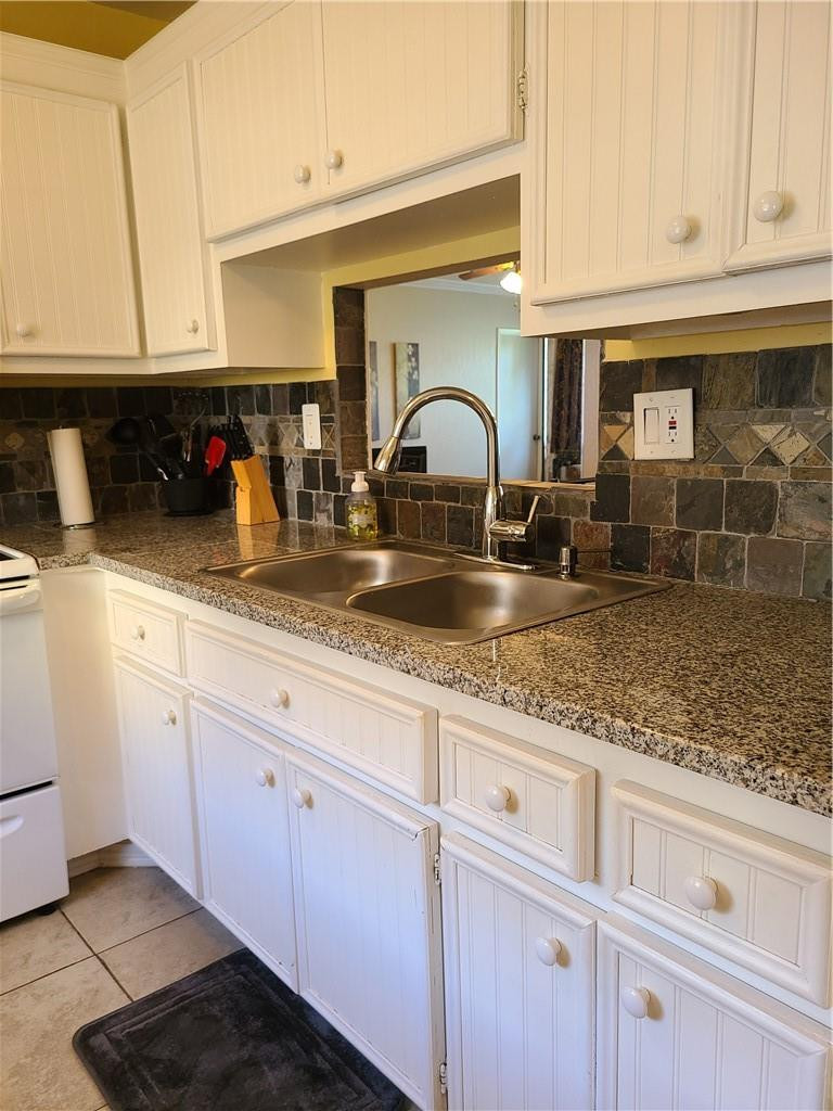 HAWAIIAN GARDENS - Residential