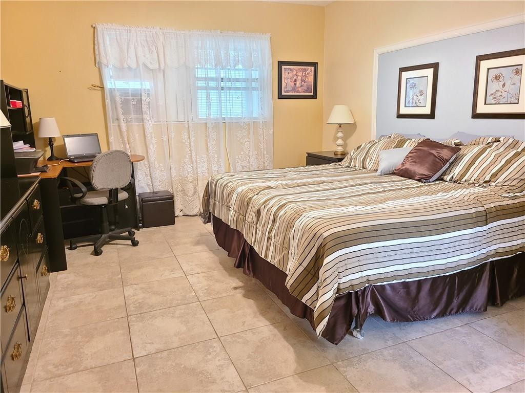 HAWAIIAN GARDENS - Residential