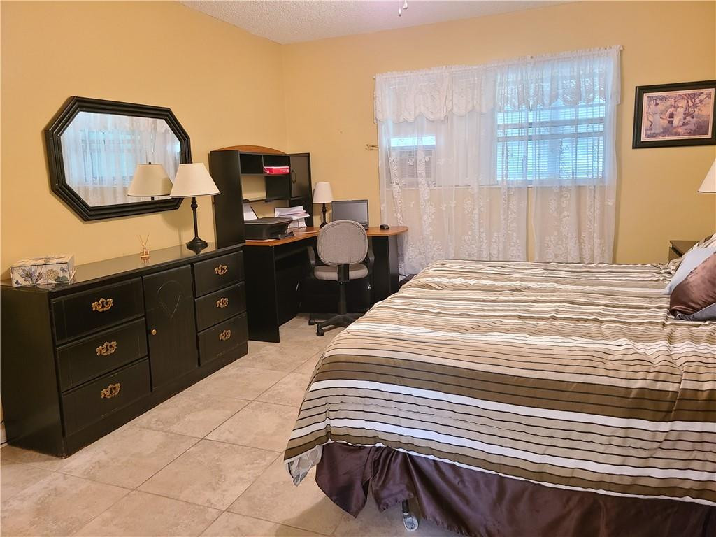 HAWAIIAN GARDENS - Residential