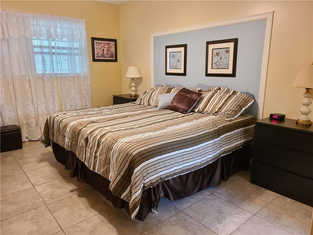 HAWAIIAN GARDENS - Residential