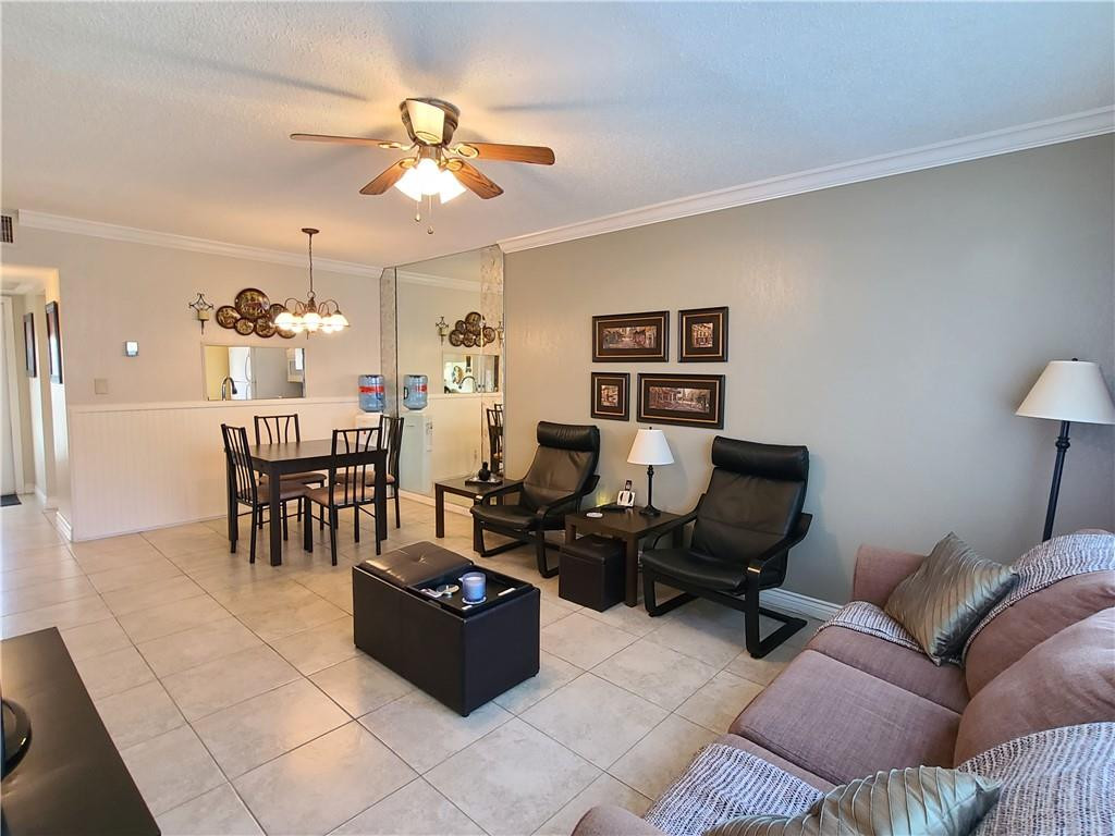 HAWAIIAN GARDENS - Residential