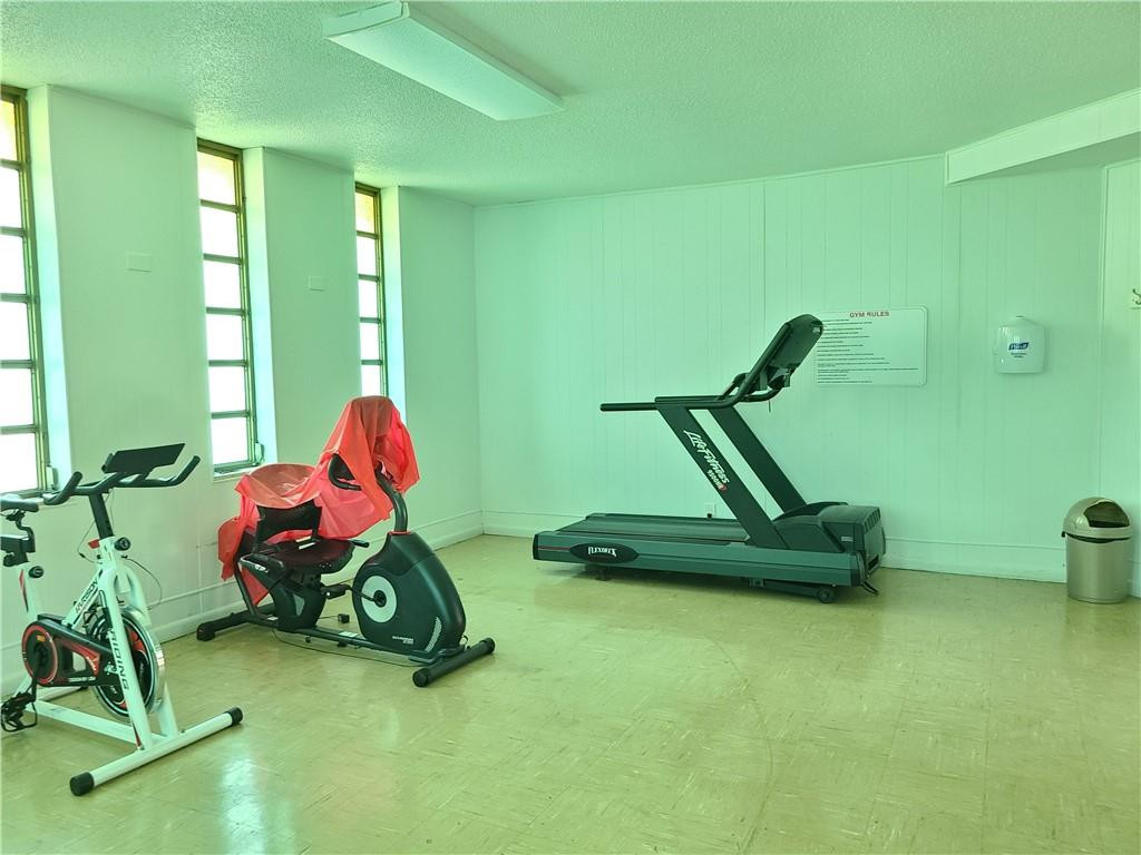 HAWAIIAN GARDENS - Residential