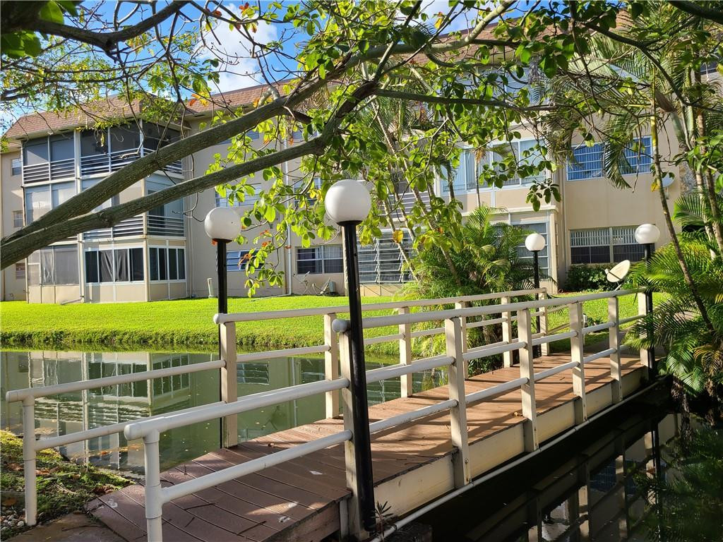 HAWAIIAN GARDENS - Residential