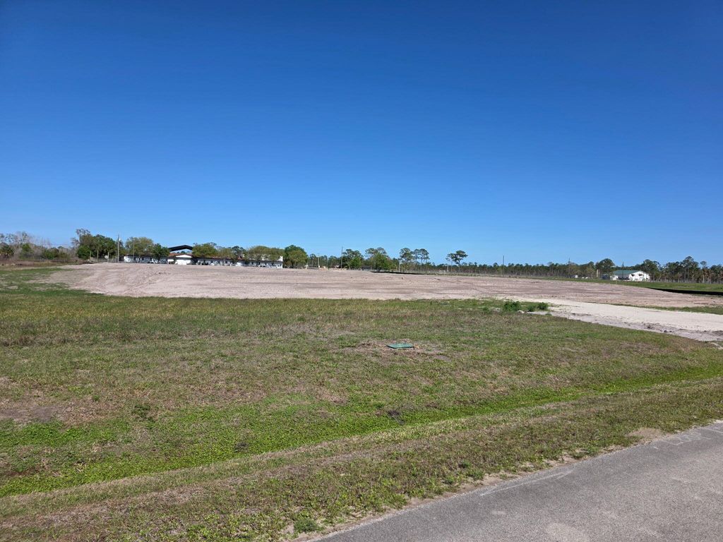 Photo of 2805 SW Stoneybrook Way, Palm City, FL 34990 (MLS # B26005267)