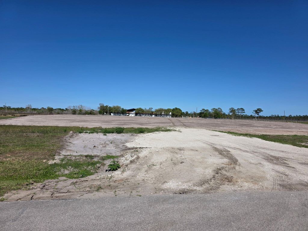 Photo of 2805 SW Stoneybrook Way, Palm City, FL 34990 (MLS # B26005267)