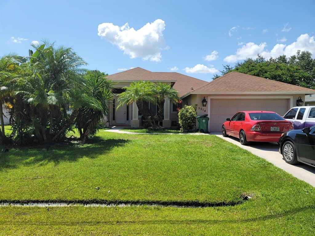 Photo of 5514 NW West Lundy Circle, Port Saint Lucie, FL 34986 (MLS # R10735048)