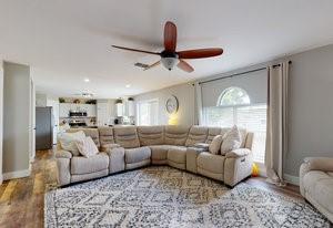 VERO LAKE ESTATES - Residential