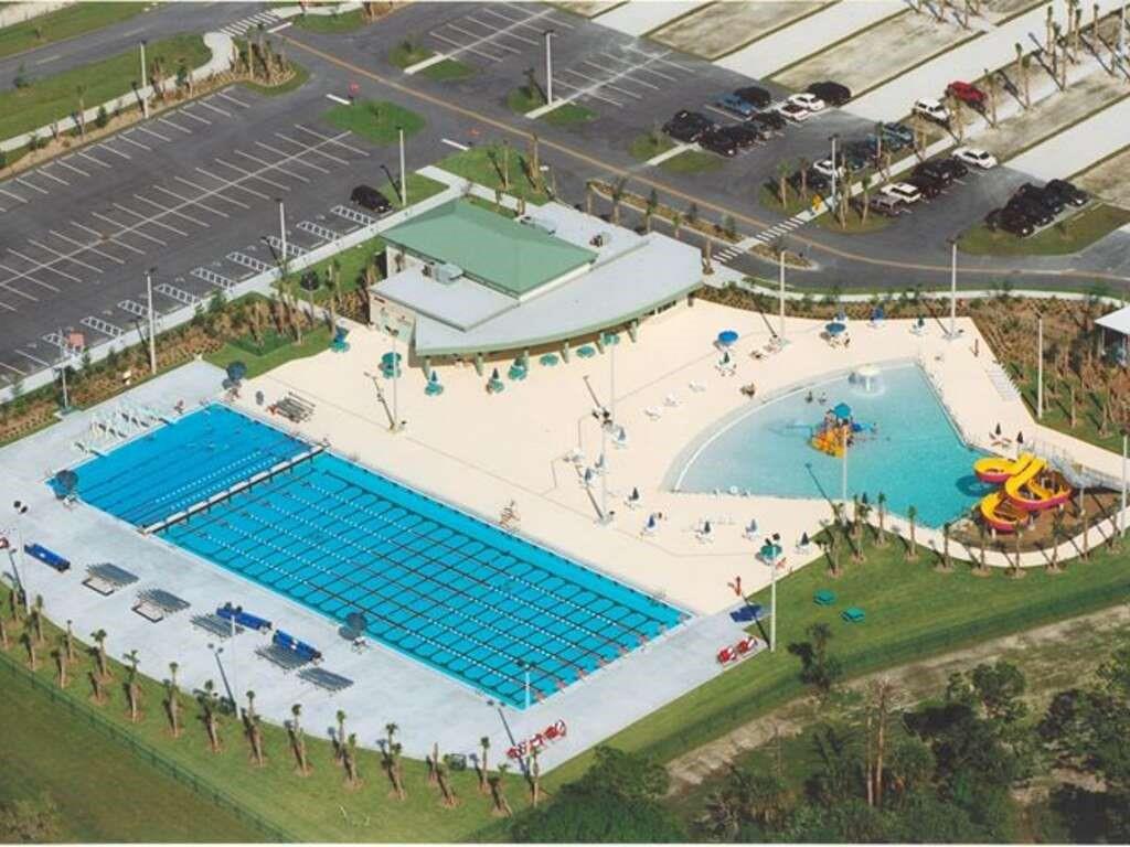 VERO LAKE ESTATES - Residential