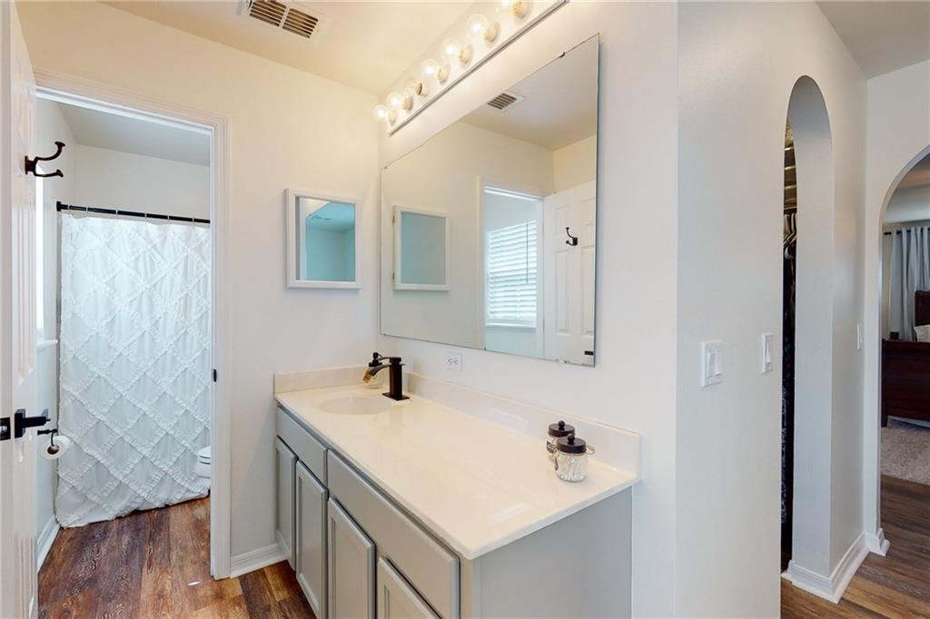 VERO LAKE ESTATES - Residential