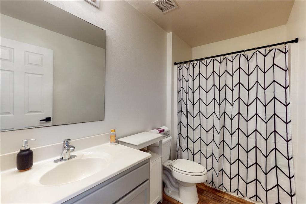 VERO LAKE ESTATES - Residential