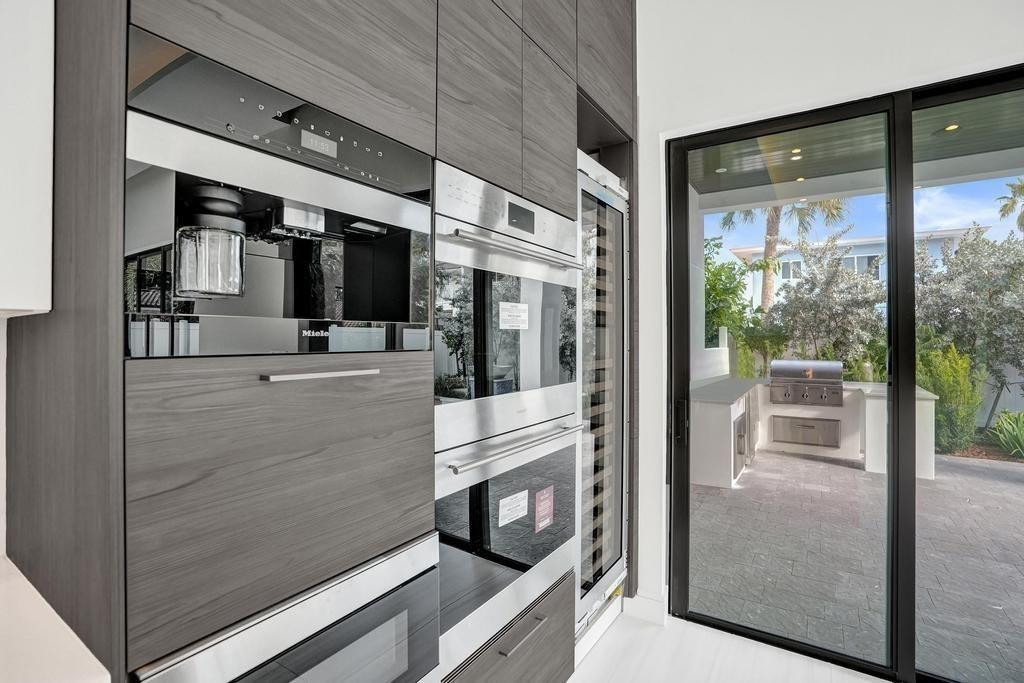 SILVER SHORES SEC OF LAUDERDALE - Residential