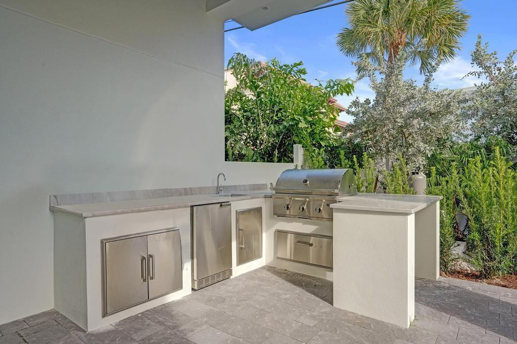 4524 Seagrape Drive 2 South