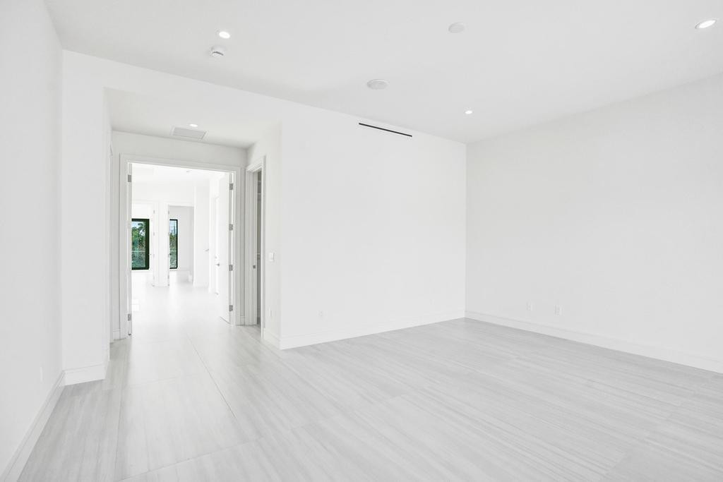 SILVER SHORES SEC OF LAUDERDALE - Residential