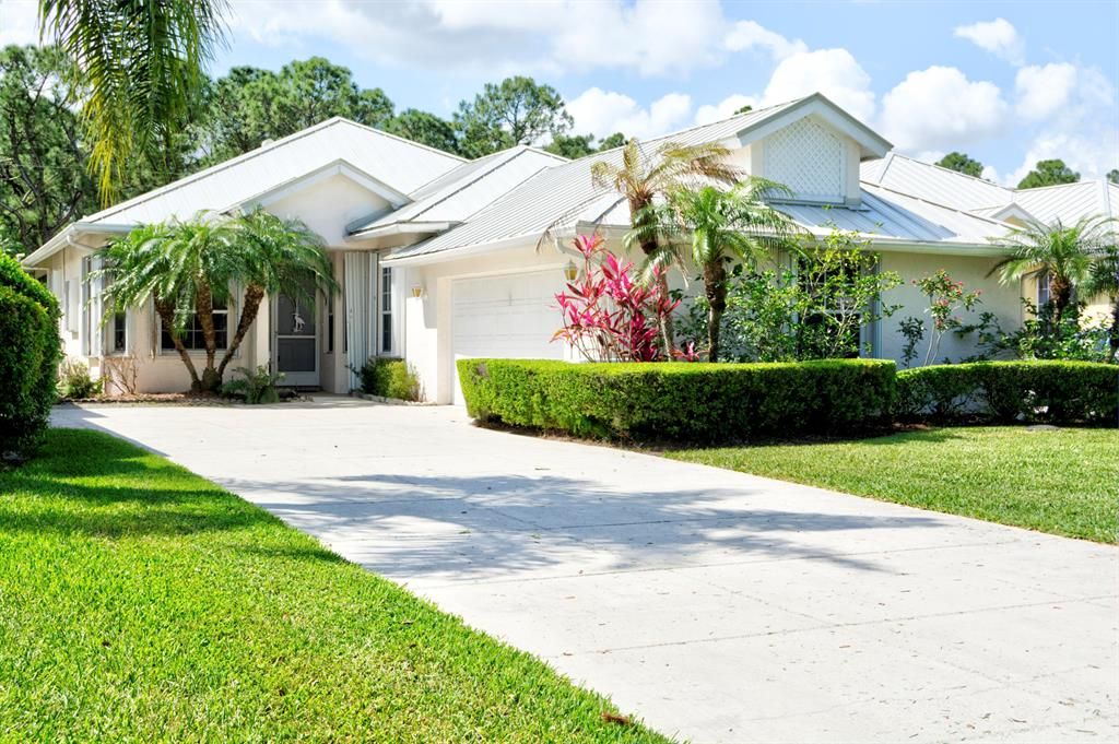 Photo of 9411 Poinciana Court, Fort Pierce, FL 34951 (MLS # R10704379)