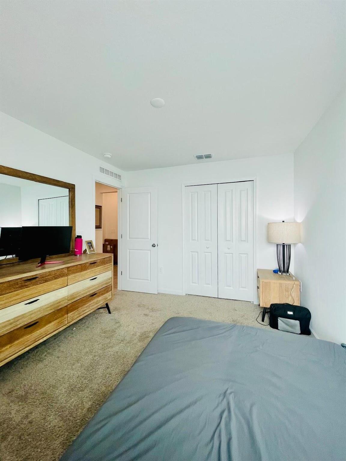 ASTONIA NORTH - Residential Lease