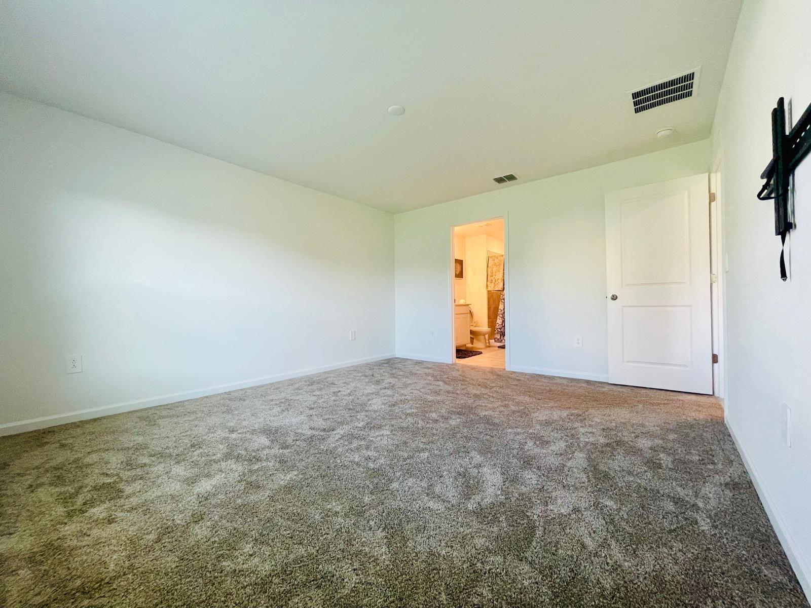ASTONIA NORTH - Residential Lease