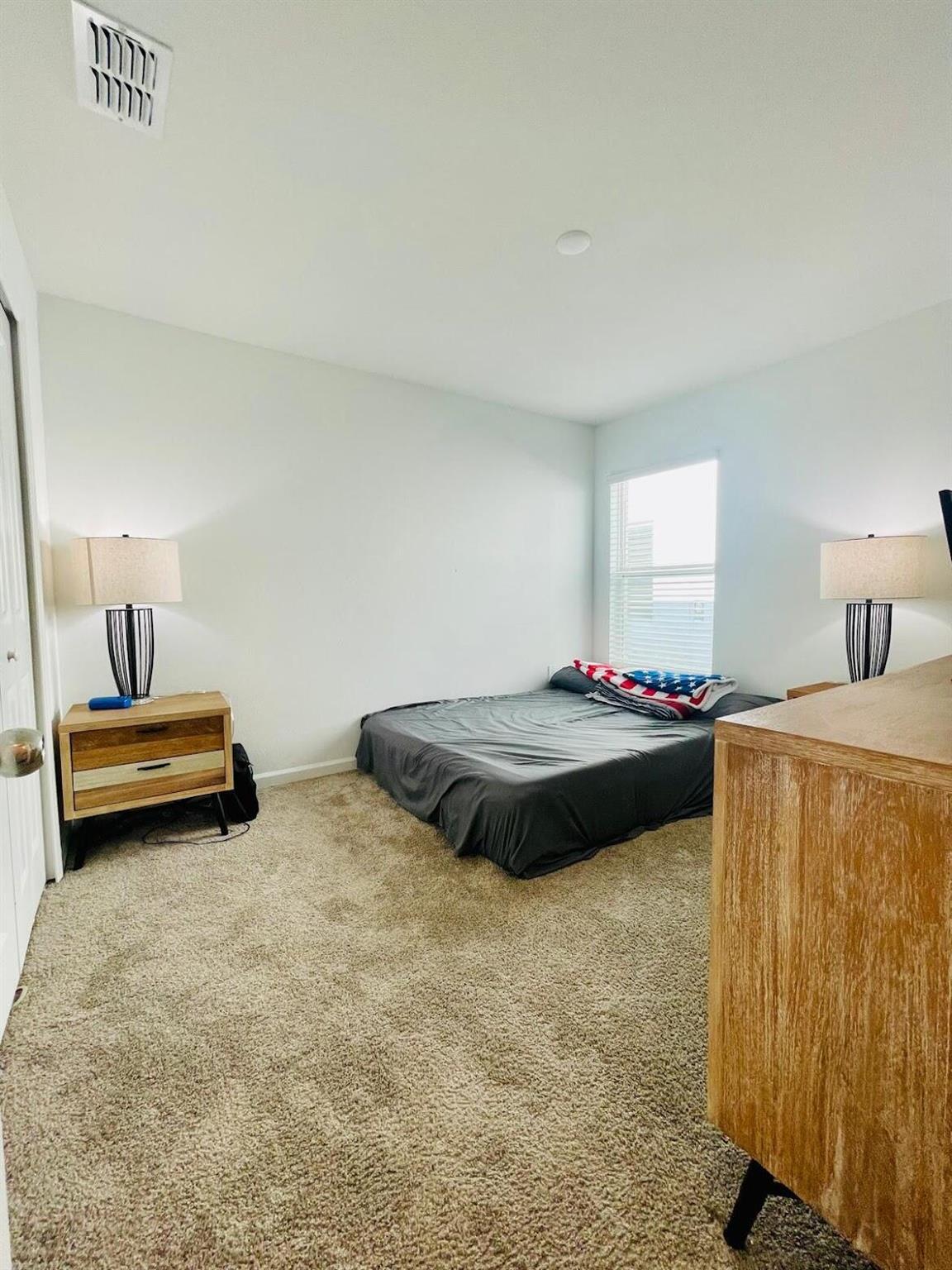 ASTONIA NORTH - Residential Lease