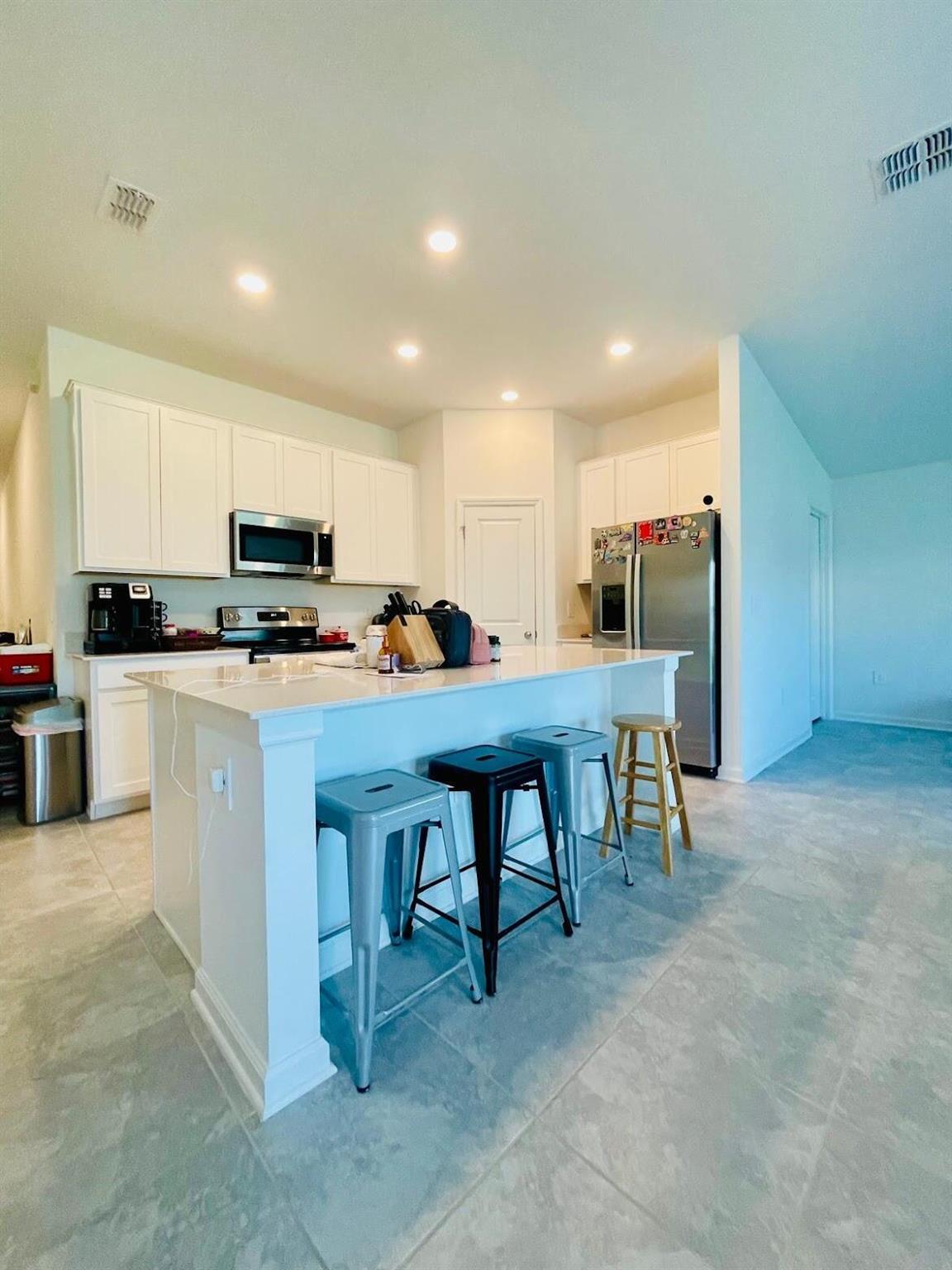 ASTONIA NORTH - Residential Lease