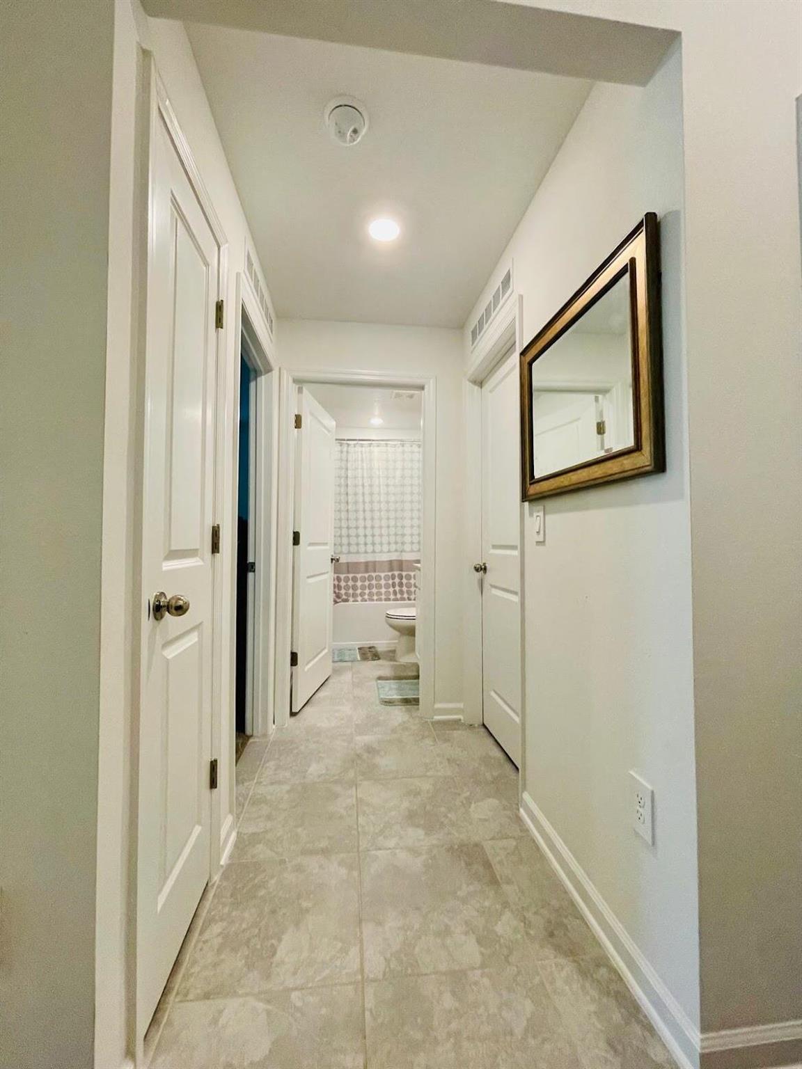 ASTONIA NORTH - Residential Lease