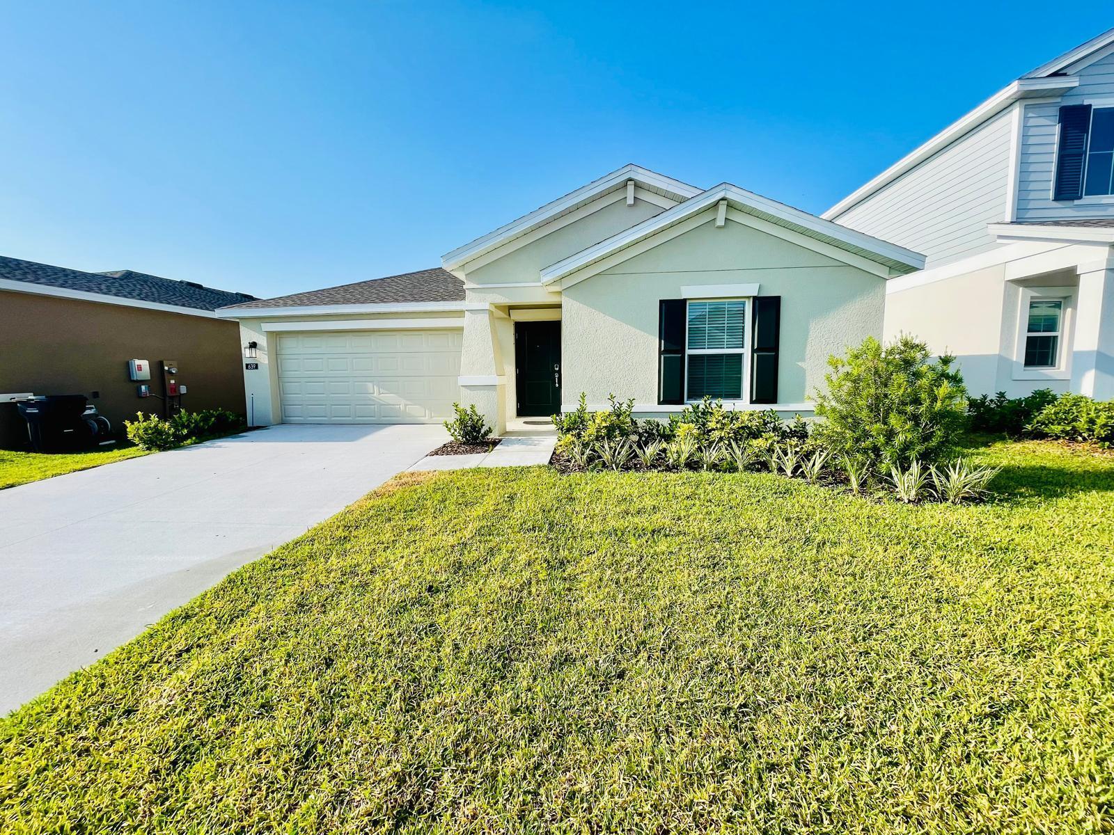 ASTONIA NORTH - Residential Lease