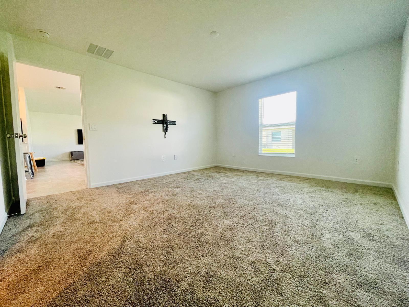 ASTONIA NORTH - Residential Lease
