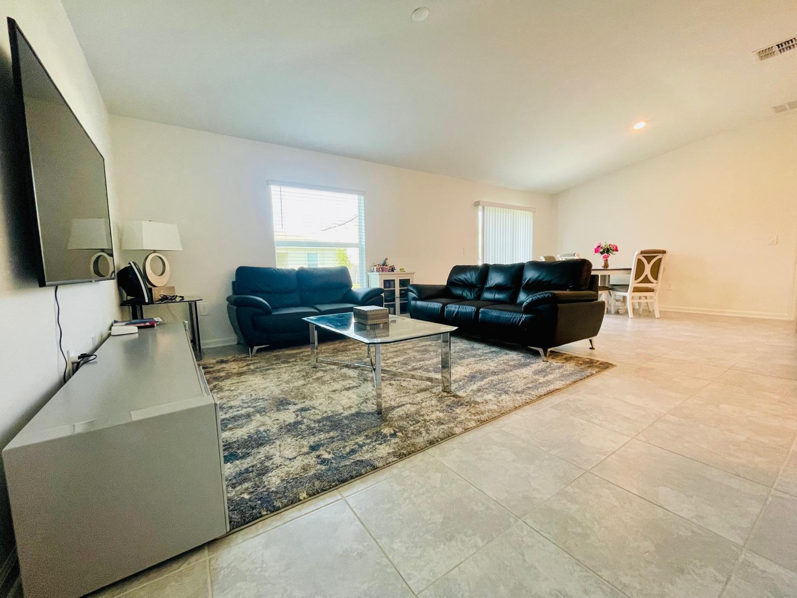 ASTONIA NORTH - Residential Lease
