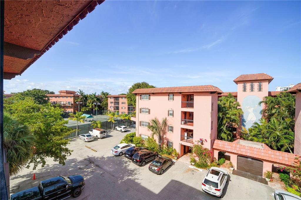 Tennis Club - Residential