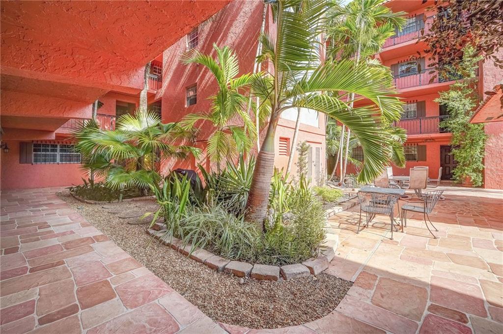 Tennis Club - Residential