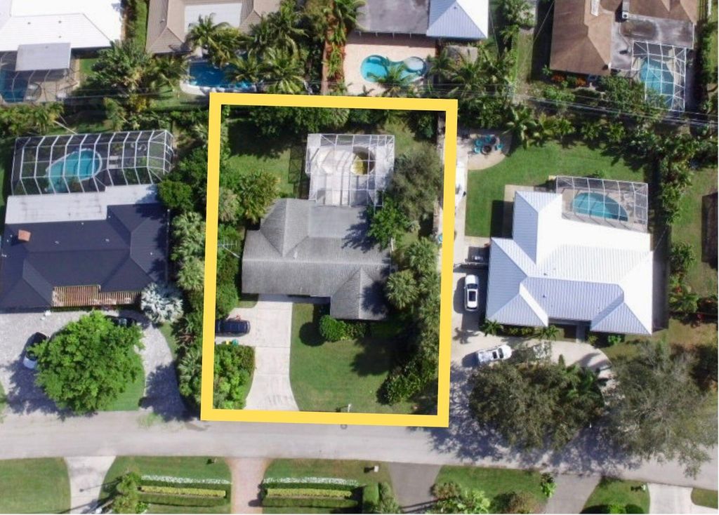 Photo of 192 River Drive, Tequesta, FL 33469 (MLS # R11054838)