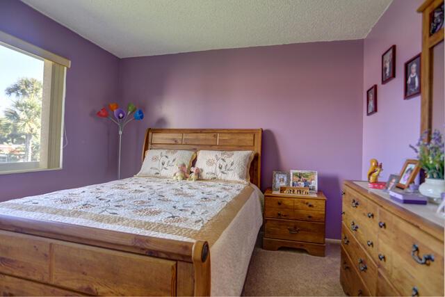 GOLDEN LAKES VILLAGE COND - Residential Lease