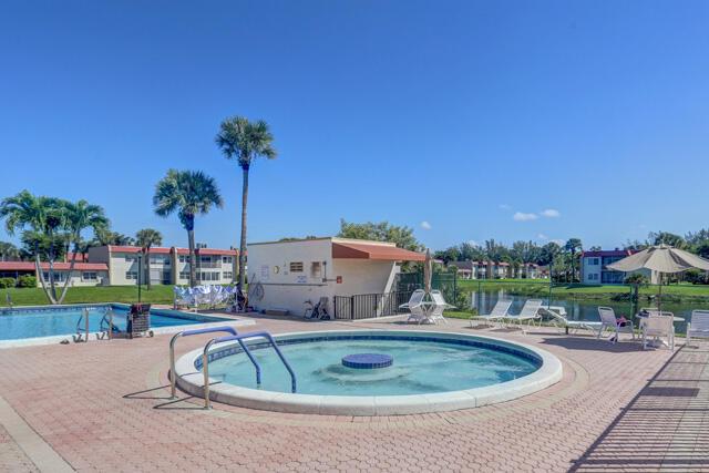 GOLDEN LAKES VILLAGE COND - Residential Lease