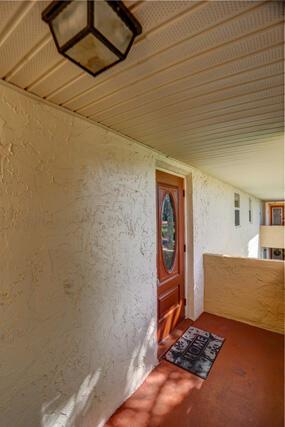 GOLDEN LAKES VILLAGE COND - Residential Lease