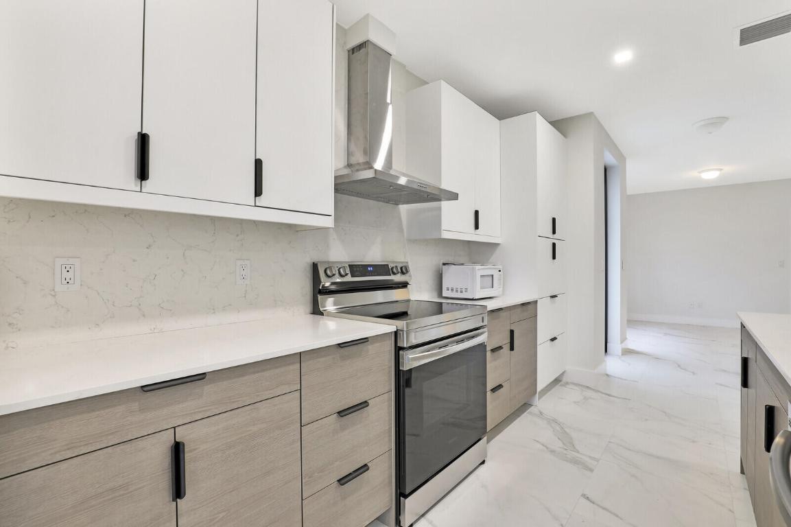 Casa del Sol - West Palm Beach, FL 33406 - Residential Income