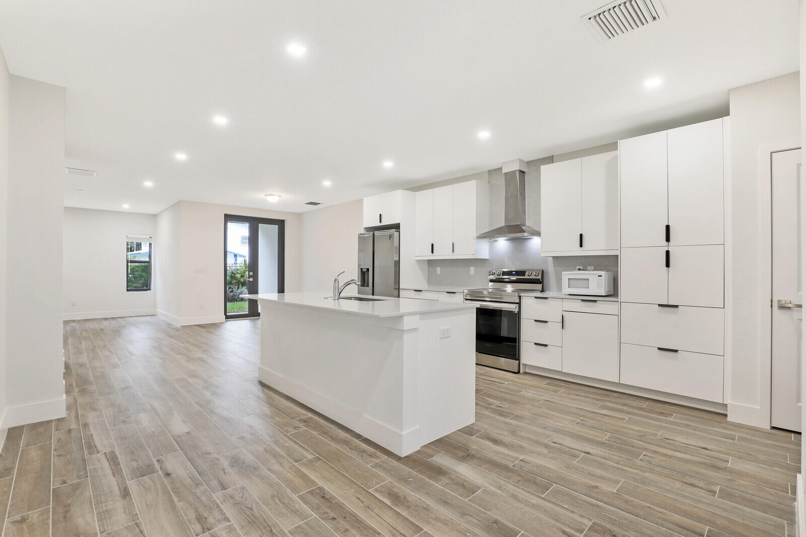 Casa del Sol - West Palm Beach, FL 33406 - Residential Income