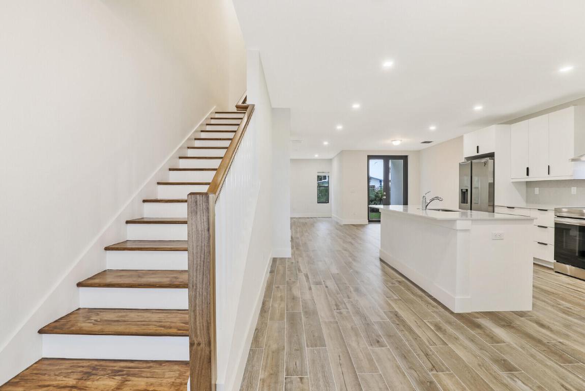 Casa del Sol - West Palm Beach, FL 33406 - Residential Income